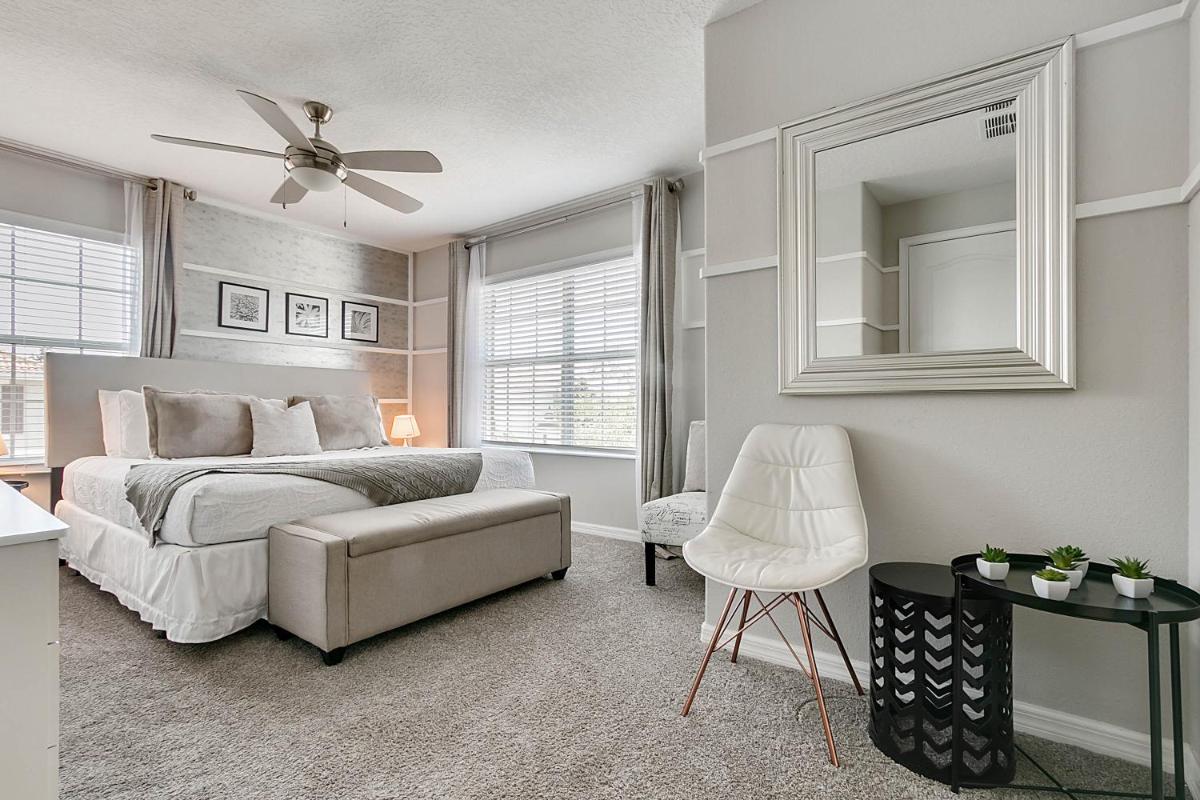 5 Bedrooms 4 Bathrooms Storey Lake 4801 Ct - Housity