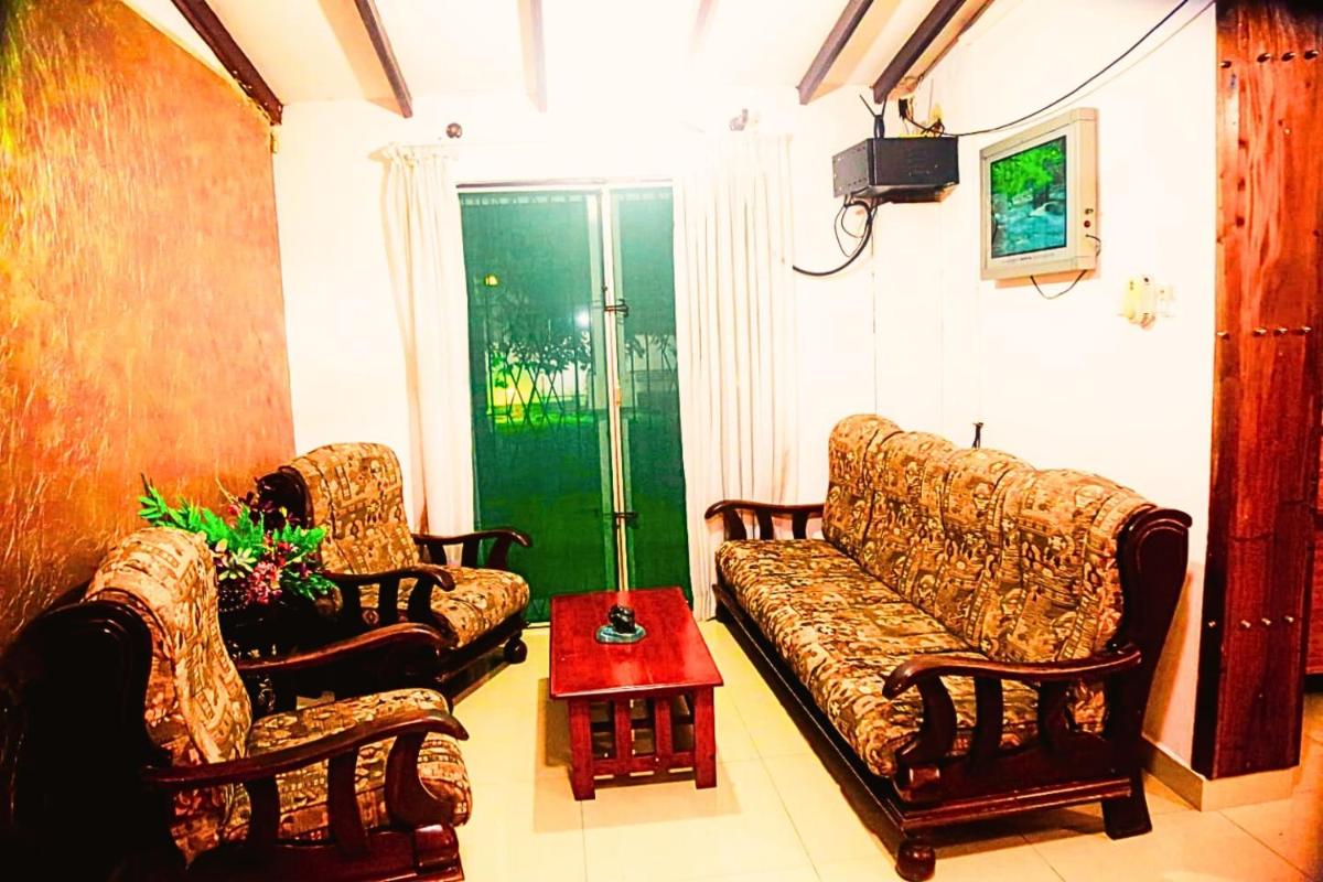 Ared Villa - Housity