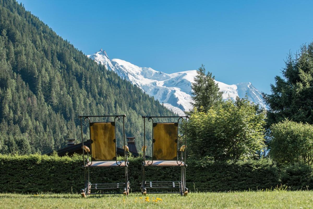 Vue générale sur la montagne ou vue sur la montagne depuis l'hôtel