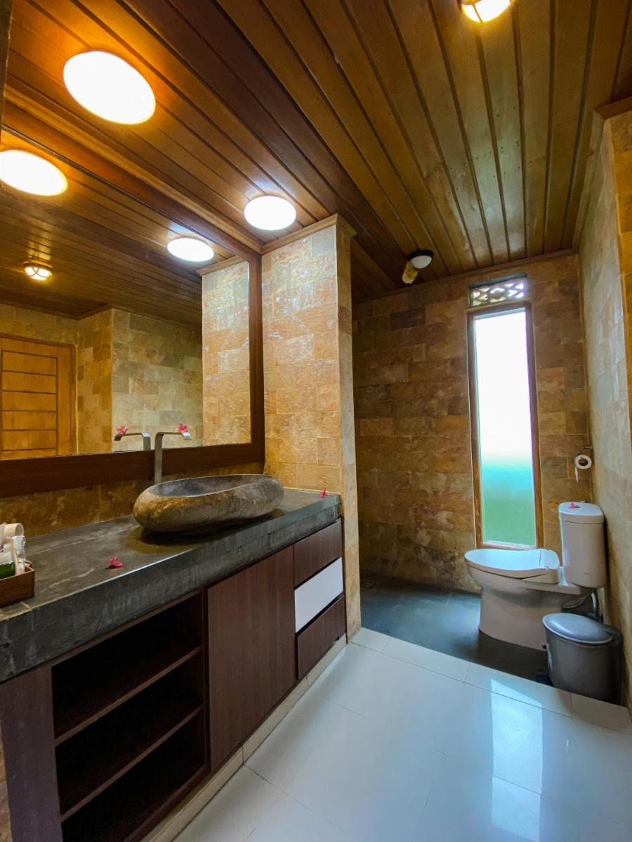 Ara Artati Lombok bungalows and Restaurant - Housity