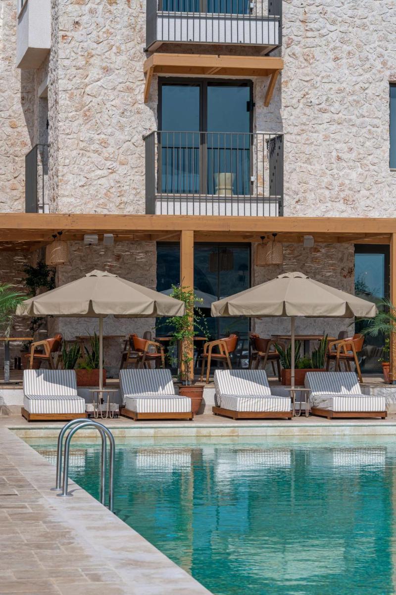Radisson Blu Hotel, Kas - Housity