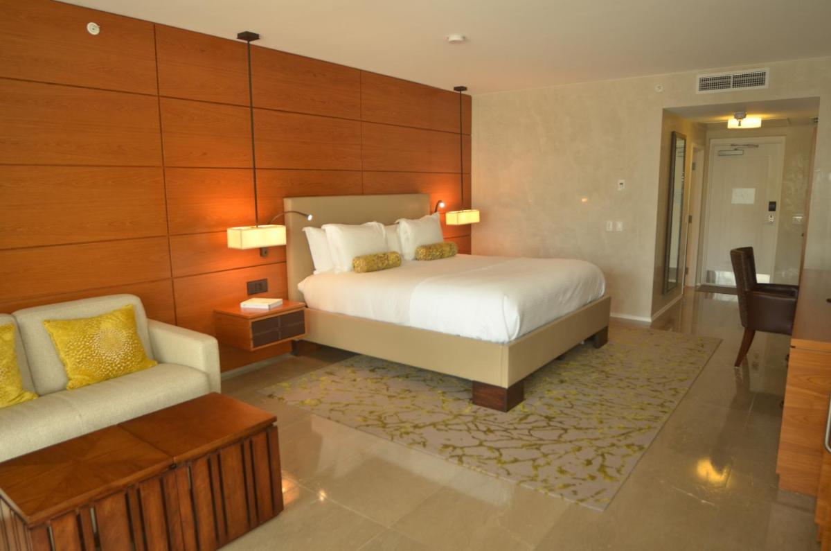 Royal Blues Hotel - Housity