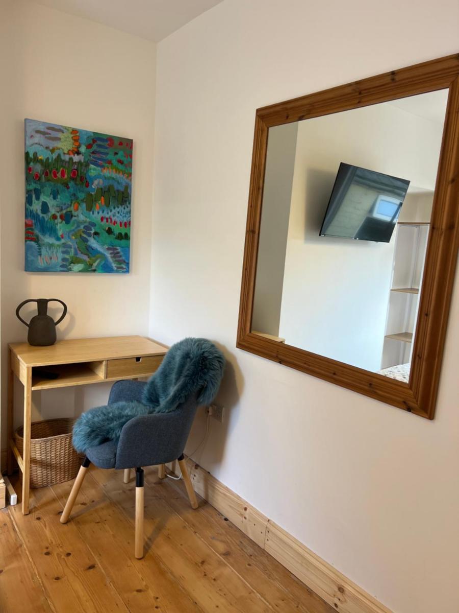 Double Room at Minster Cottage - Housity