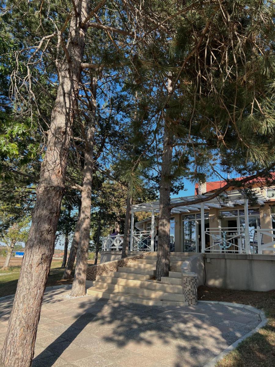 Garni hotel Oblačinsko jezero - Housity