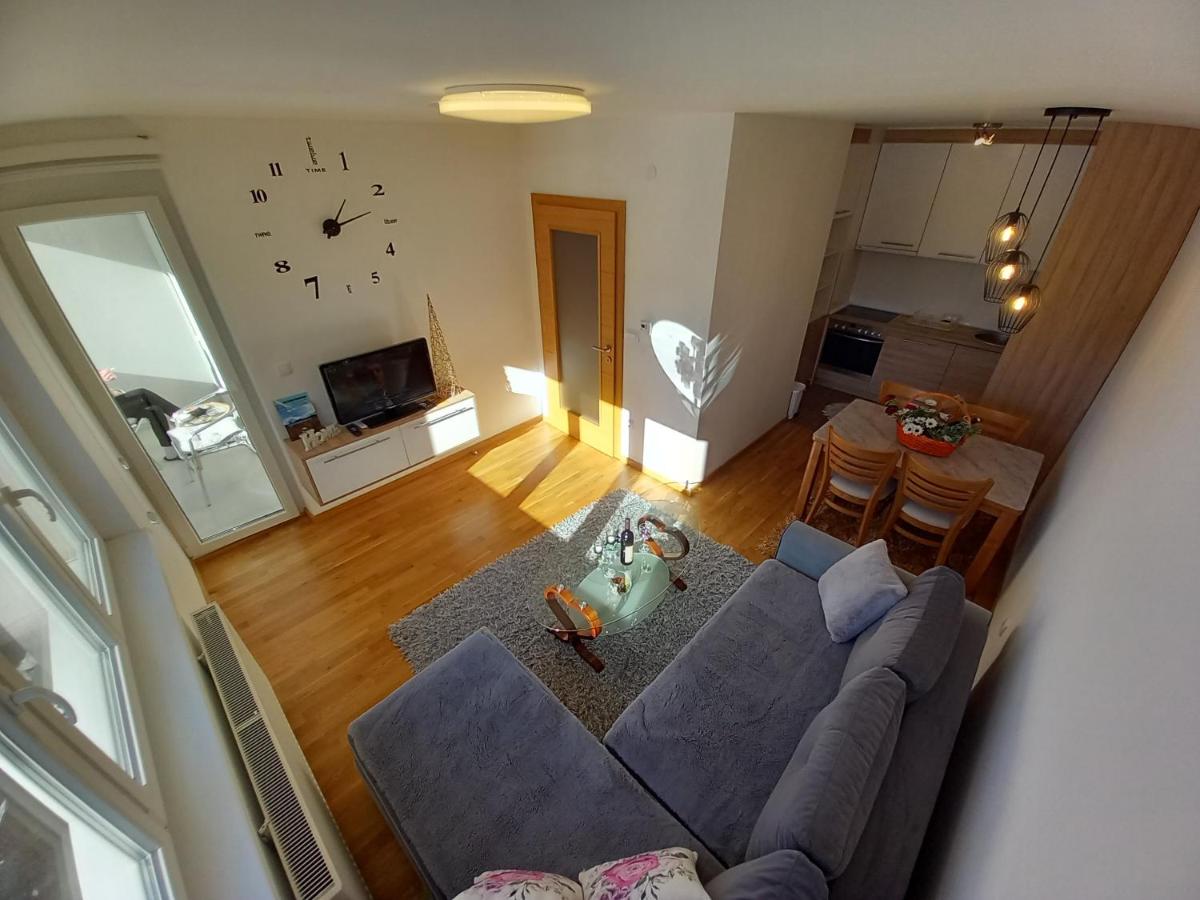 Apartman Jovana Pale - Housity