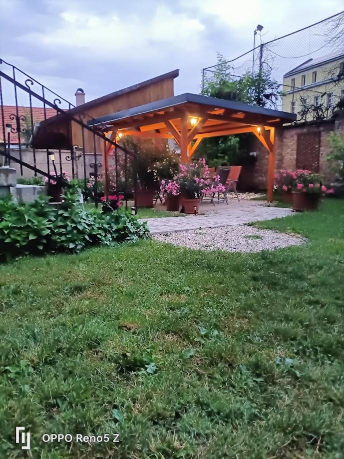 Elizabeth Apartman - Housity