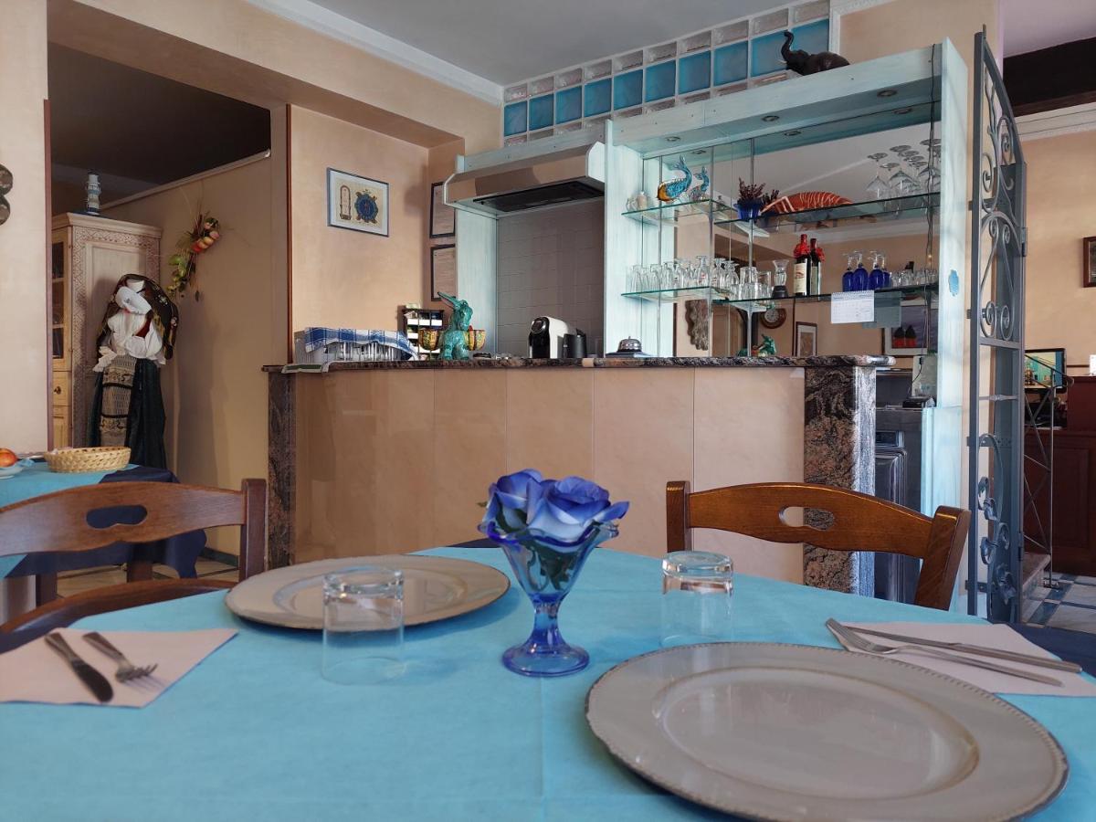 Hotel Aquarius - Housity