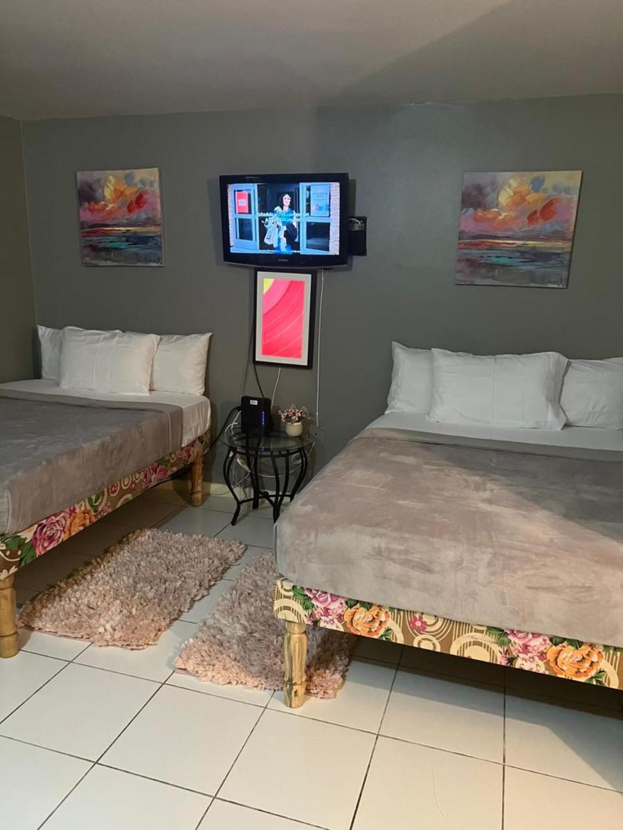 Malibu Ocean View Studio - Housity