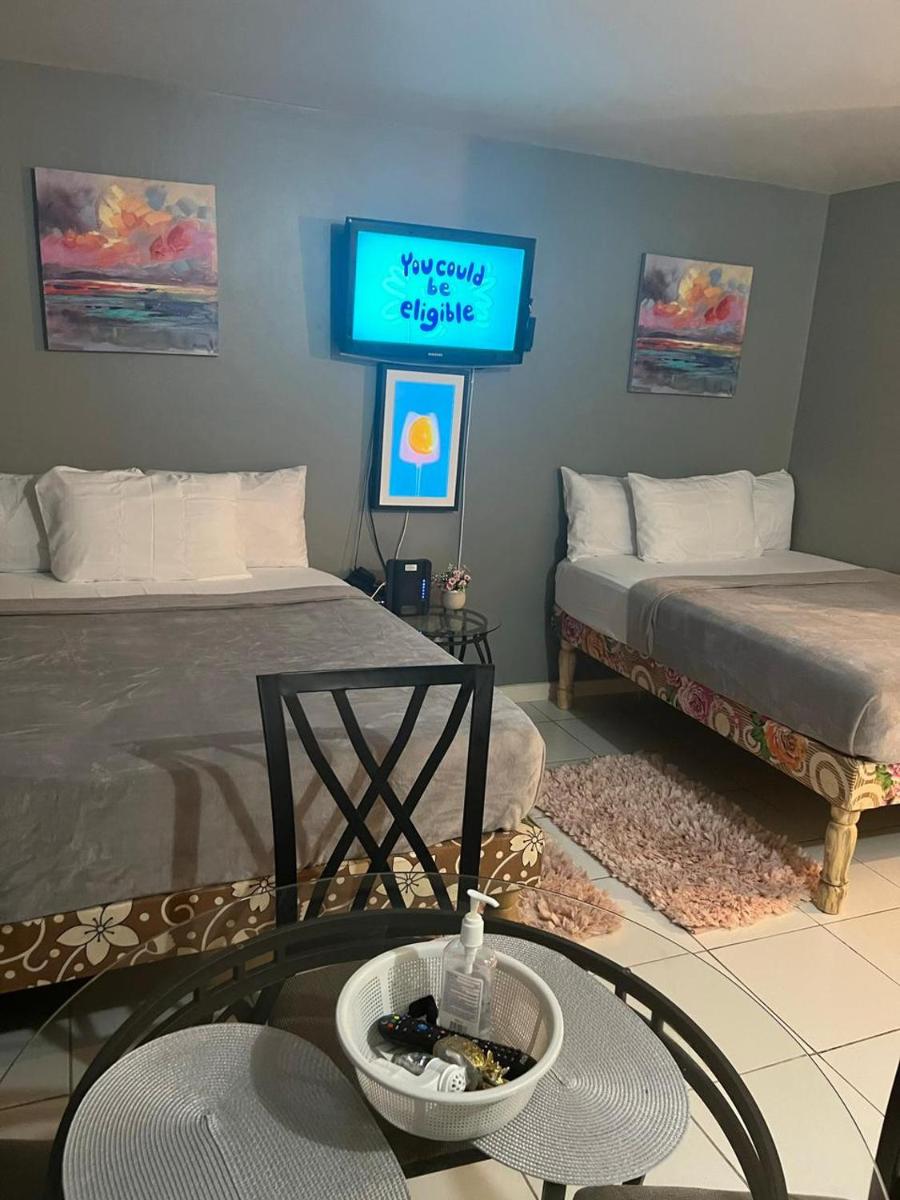 Malibu Ocean View Studio - Housity
