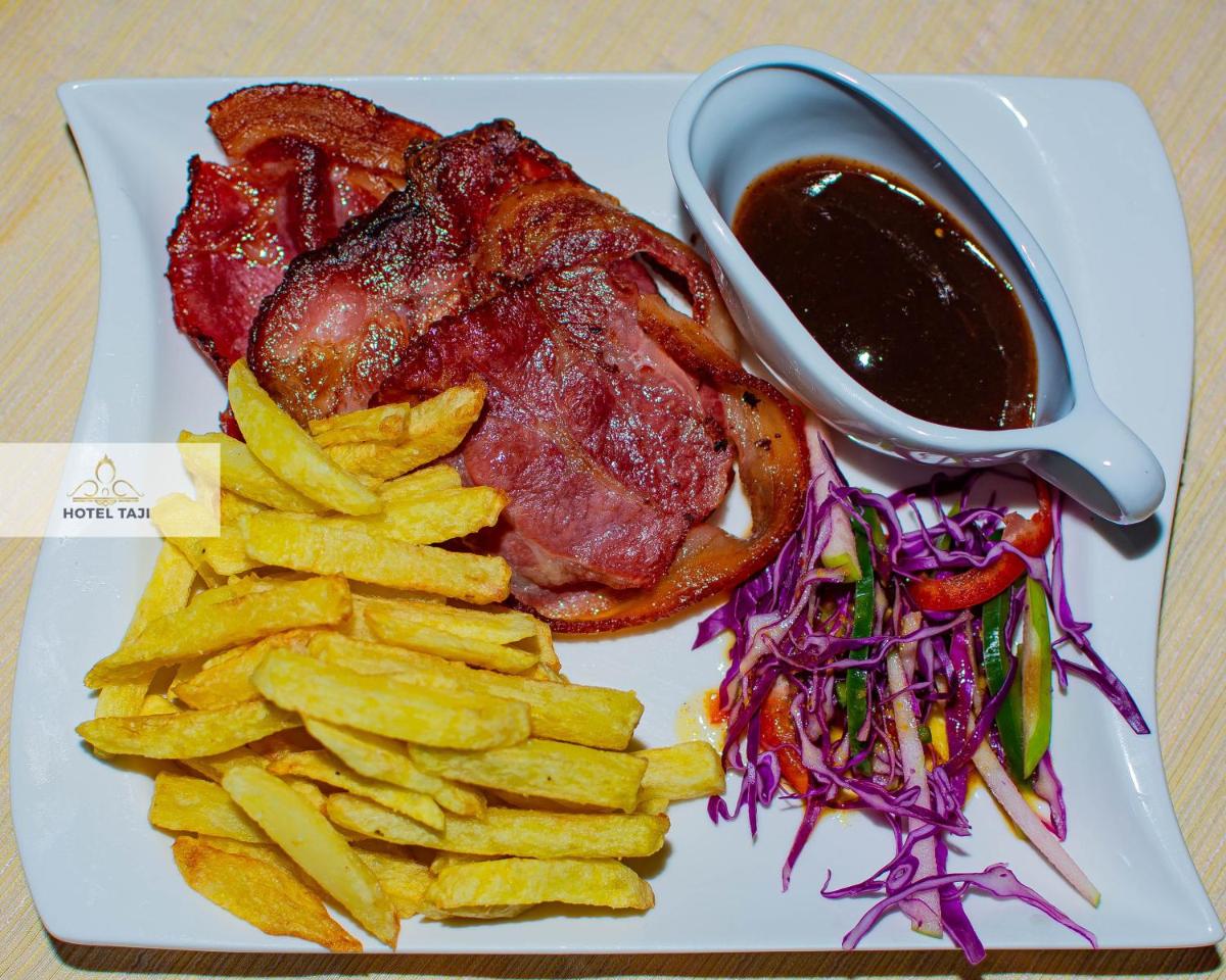 HOTEL TAJI NANYUKI - Housity