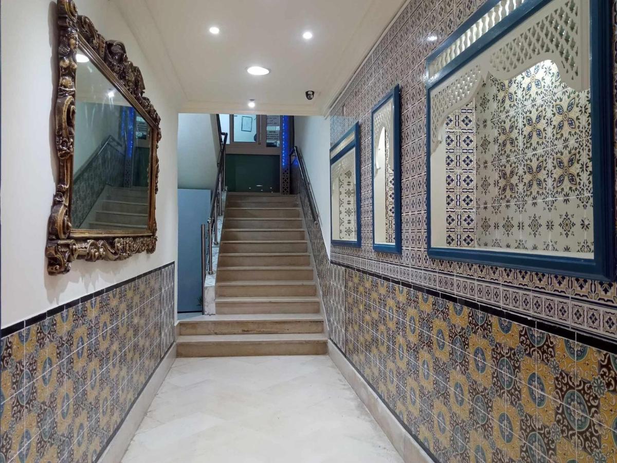 Hotel Marhaba - Beb Bhar Tunis - Housity