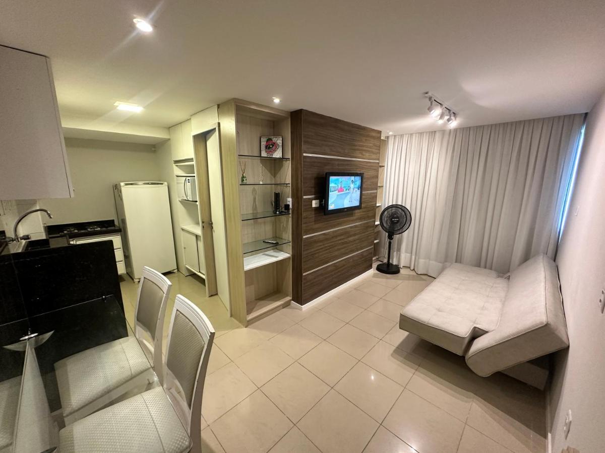 Flat Quarto e Sala, 400 metros da Praia de Boa Viagem, com Piscina, Wi-Fi 220Mbps - Housity