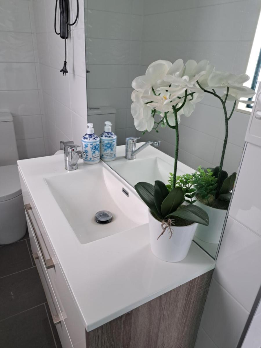 Sunbrae Beach luxury - Housity