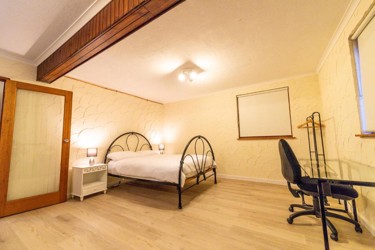 Cooma Guest House - Housity