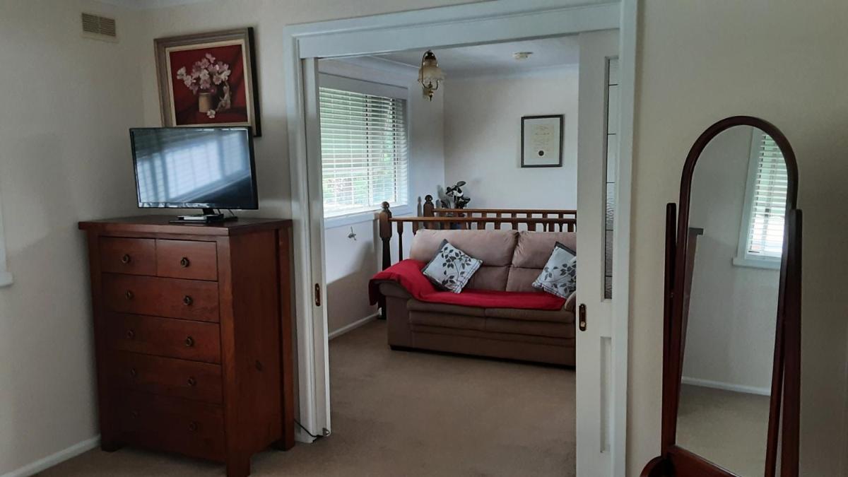Blackburn Lake Bed and Breakfast - Housity