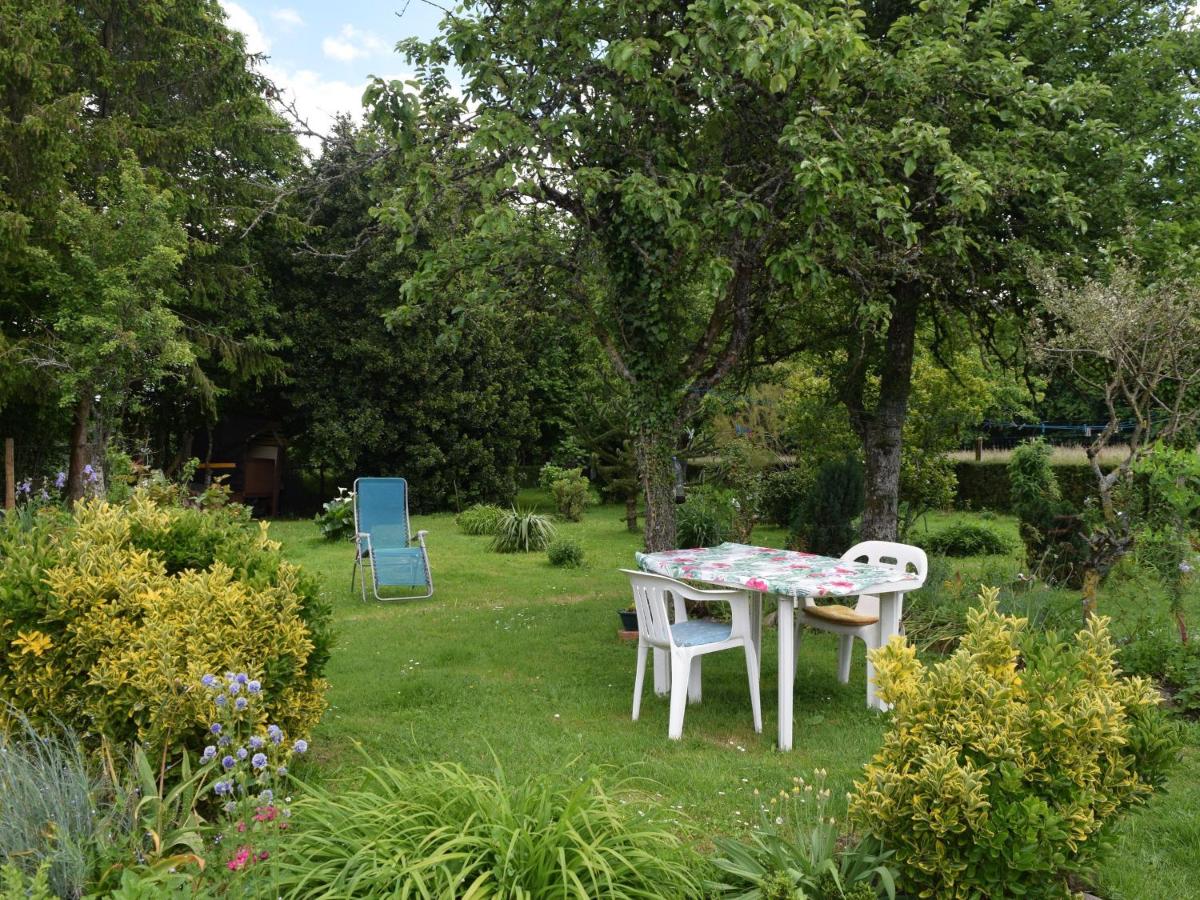 Charme et Authenticité en Forêt Maine Normandie : Demeure Rénovée avec Jardin, Idéale pour Séjour Détente - FR-1-410-186 - Housity