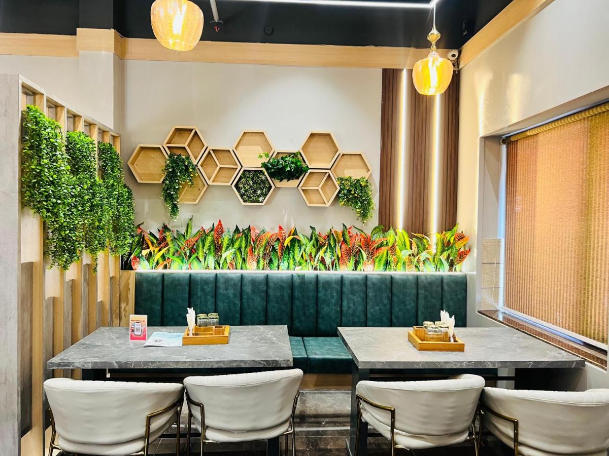 Krishna Garden Hotel & Restaurant - Housity