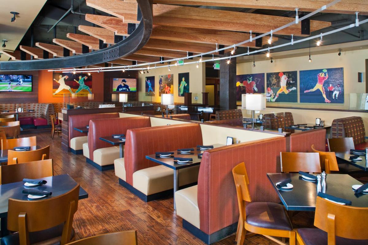 Silver Cloud Hotel - Seattle Stadium - Housity