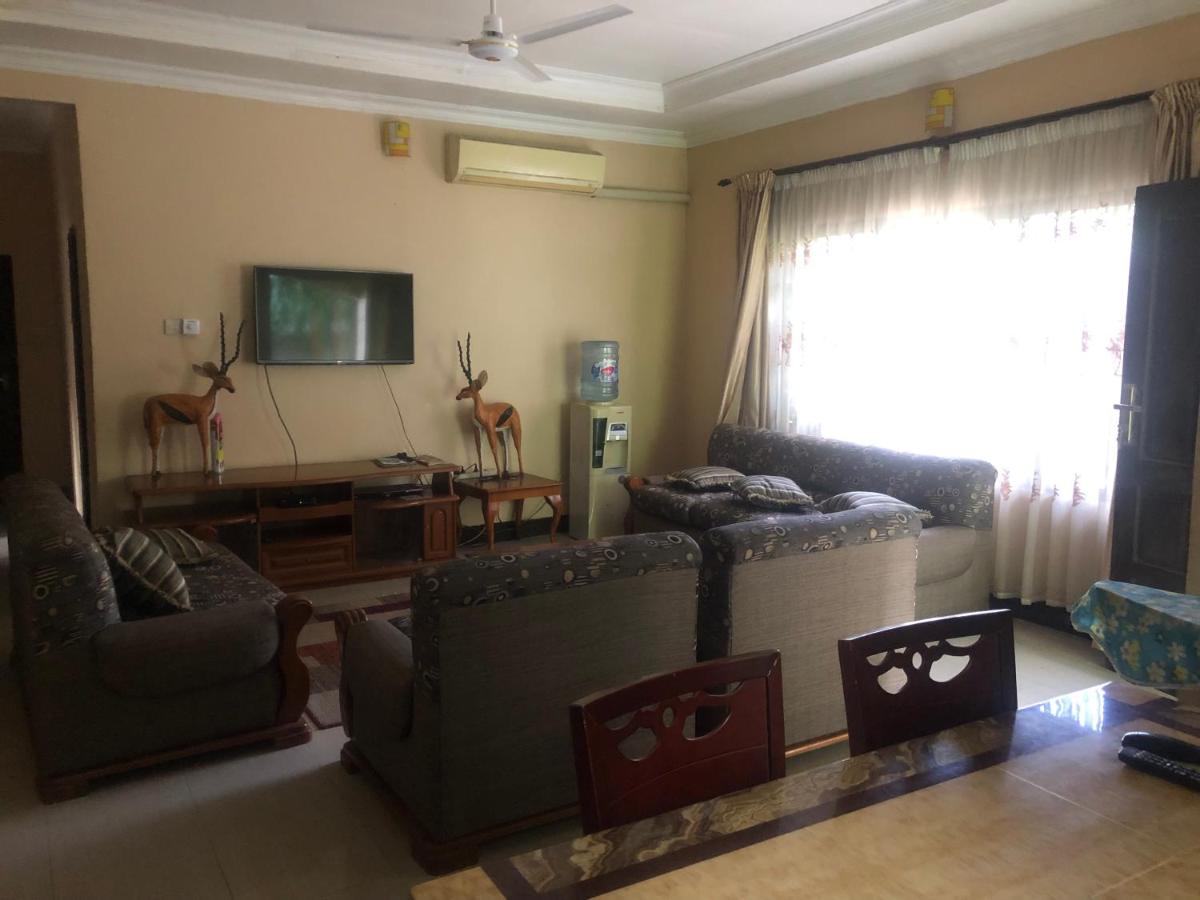 Tatys homestay - Housity