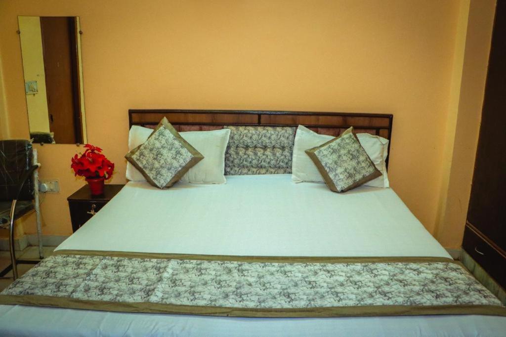 Madhav Palace - Housity