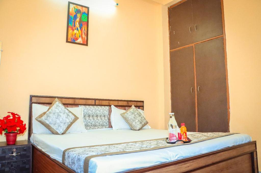 Madhav Palace - Housity