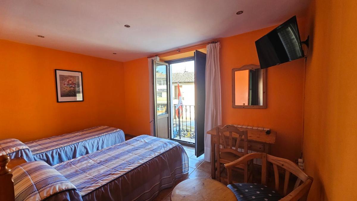 HOSTAL ALBE - Housity