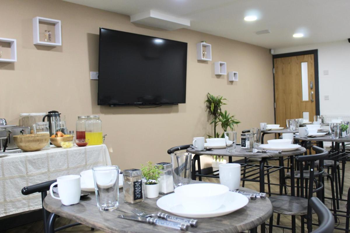 The Mini Hotel -Birmingham City-FREE BREAKFAST - Housity