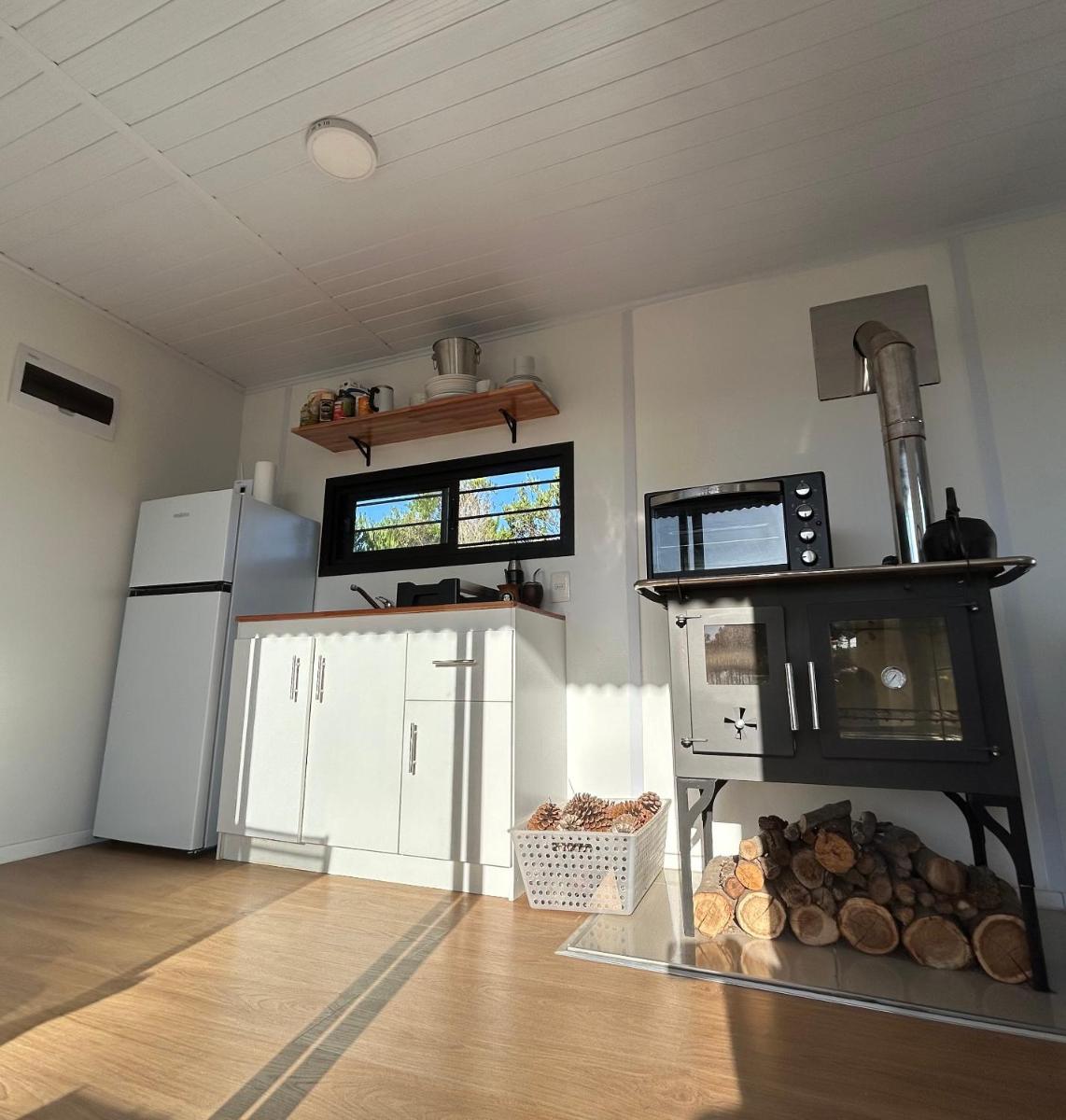 Casa Conteiner en campo con playa privada. max 6 personas - Housity