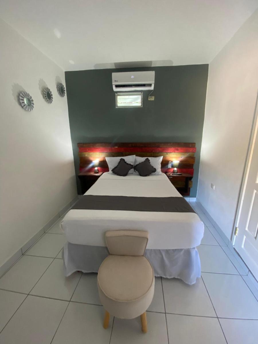 Hotel Sofmel - Housity