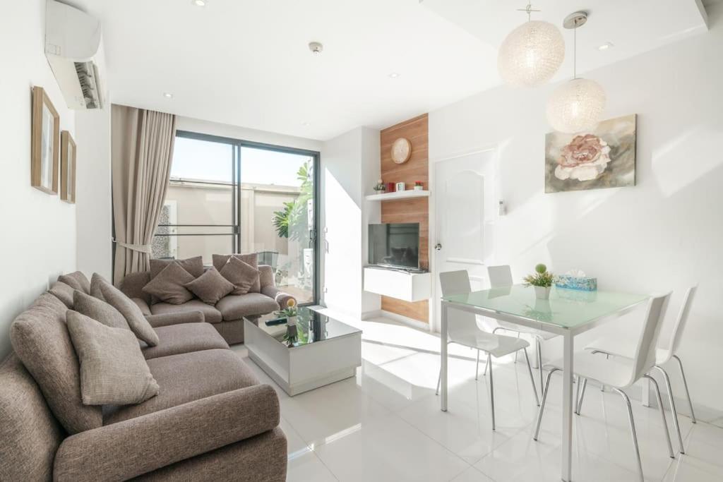 The Lago apartments 2bd - Housity