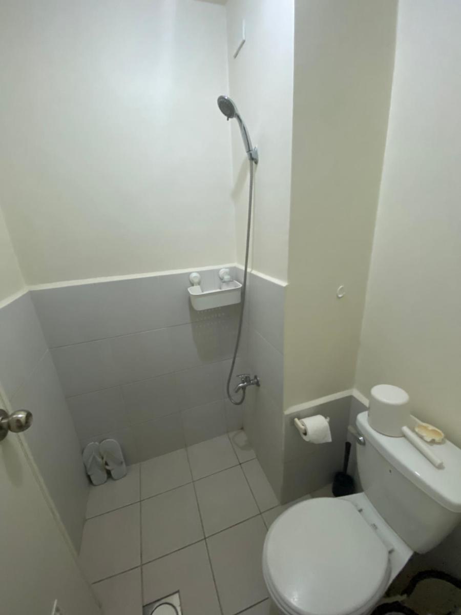 Suitetrails - HV's Cozy City Skyline Studio Condo at Urban Deca Homes Mandaluyong