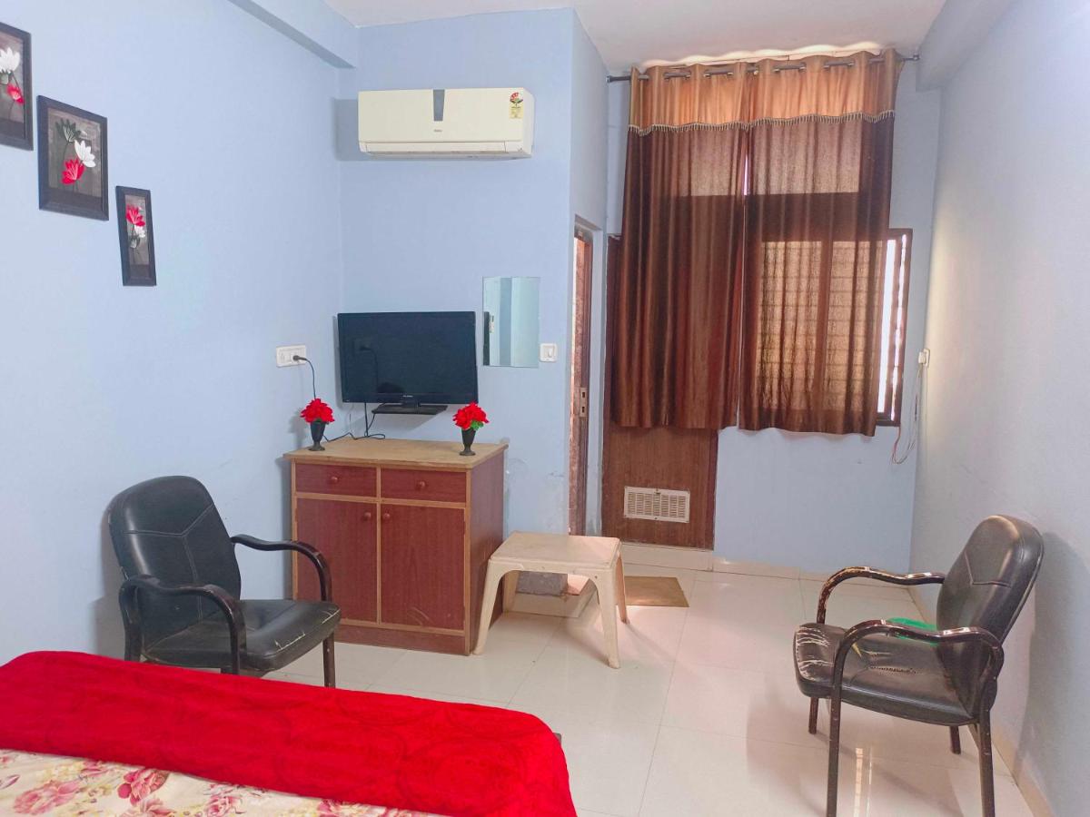 Suitetrails - OYO Hotel Shiv Shakti Palace Harda