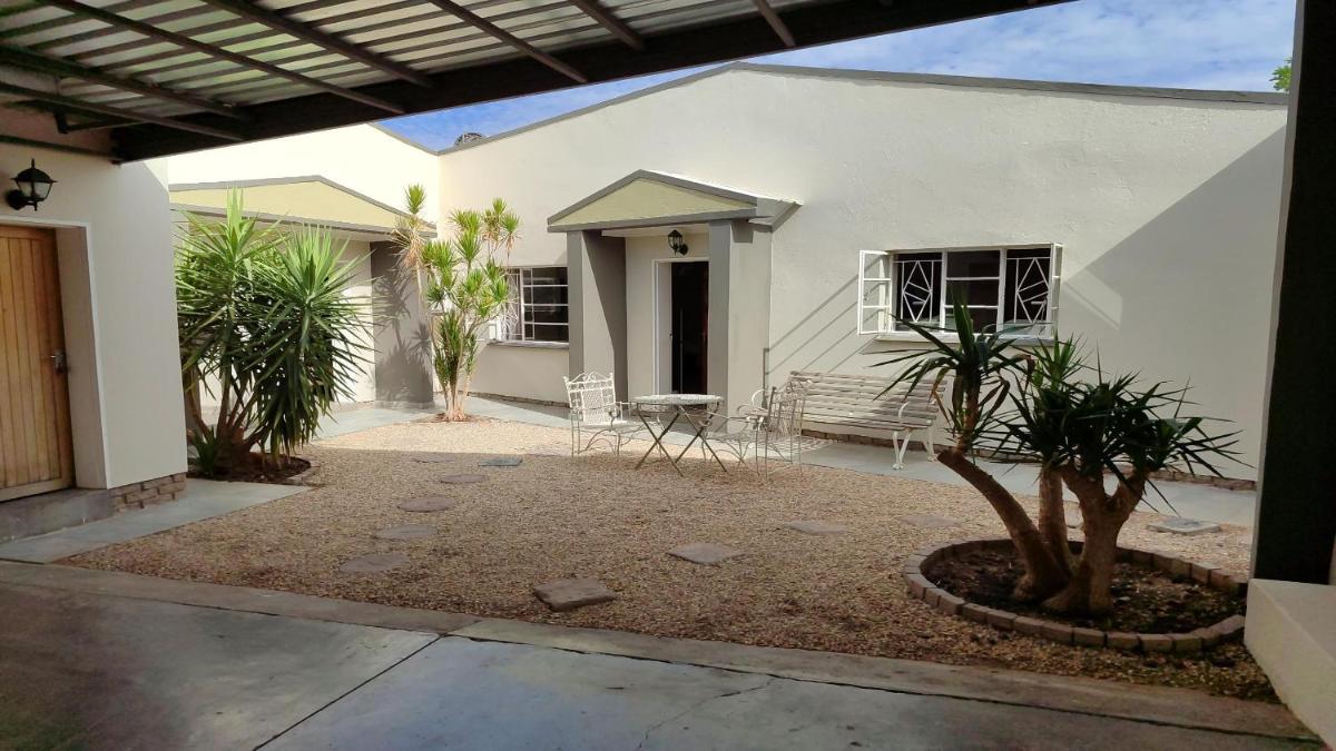 Bird's Nest Guest House - Housity