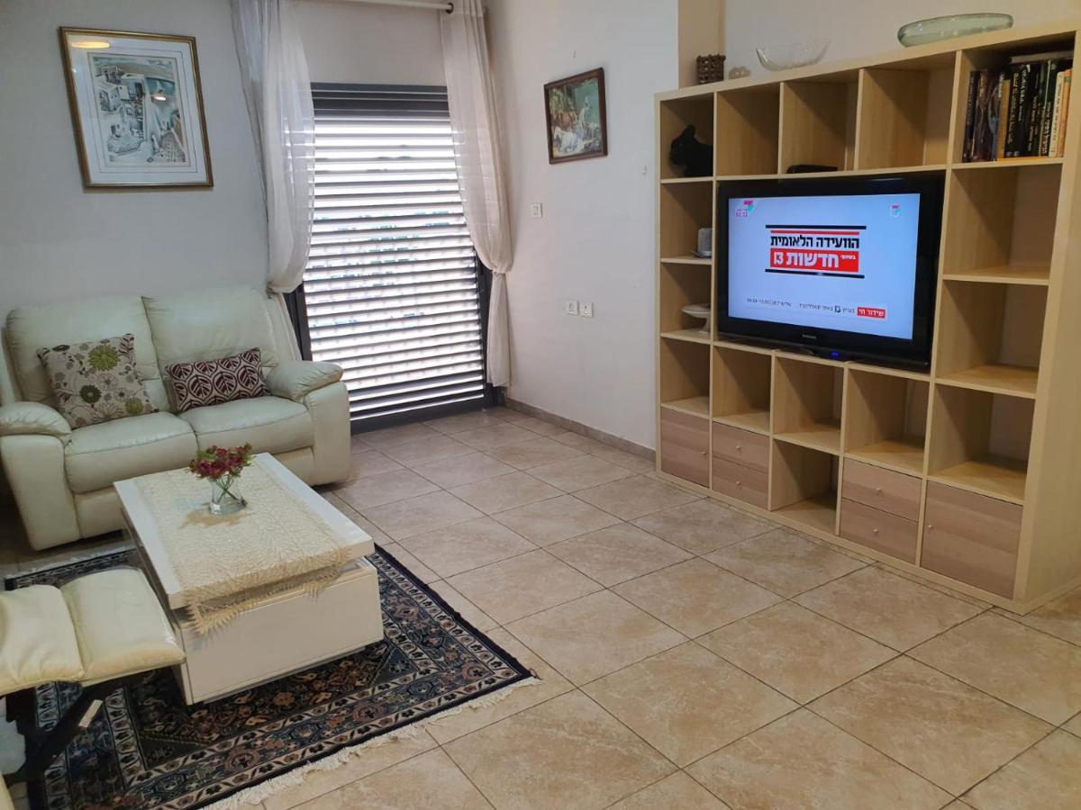Lovely Apartment with shalter room - Housity