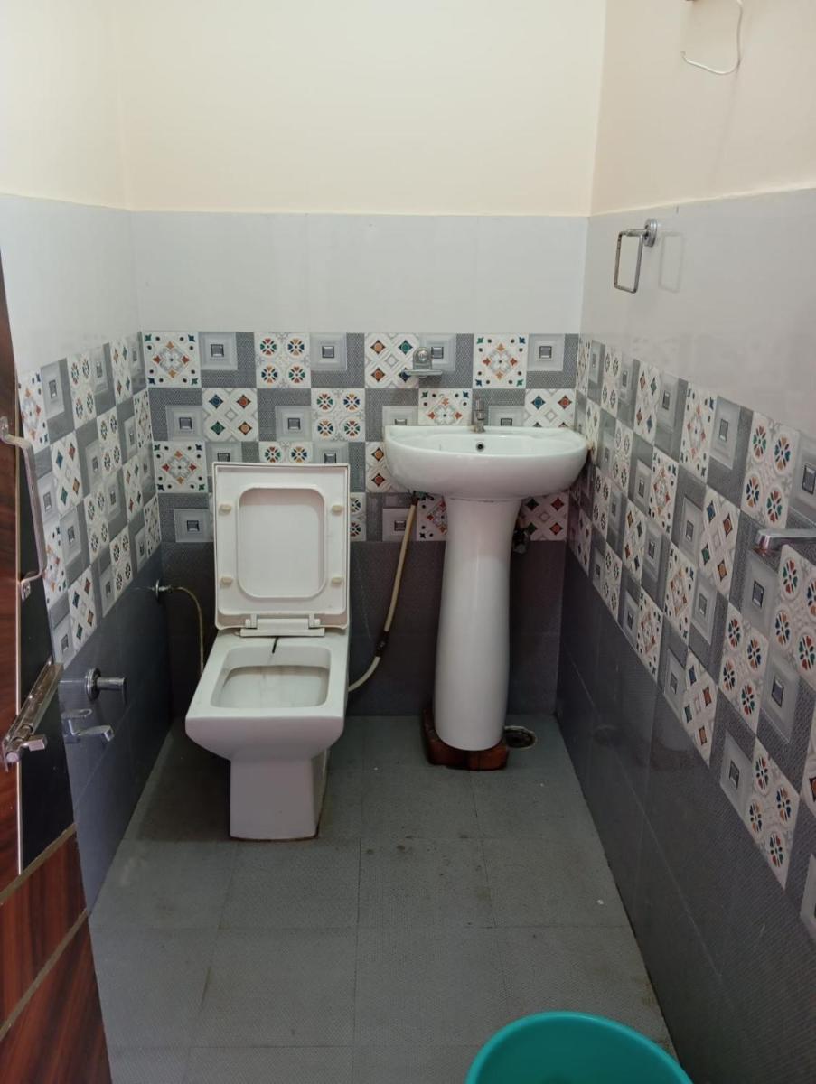 Hotel Subash inn - Housity