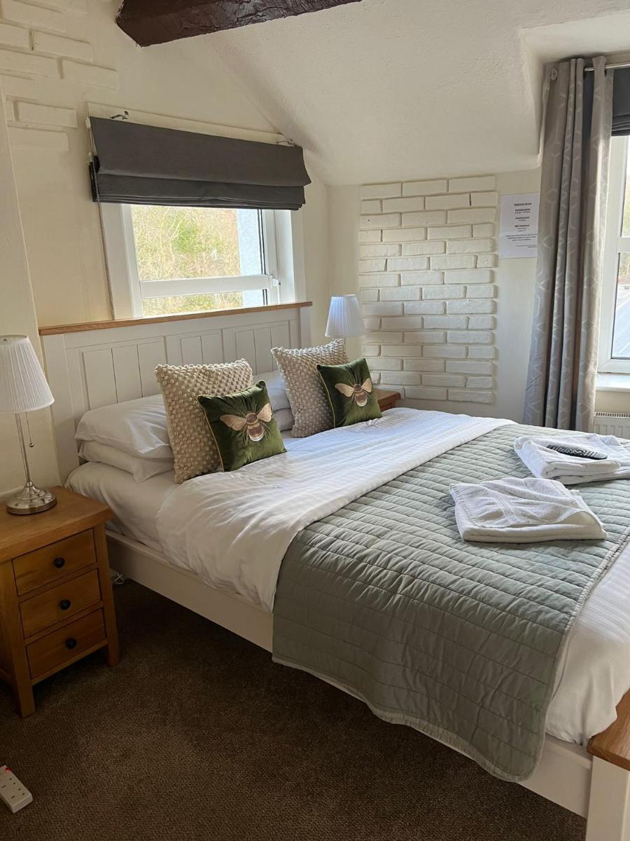 Babbling Brook Guesthouse - Housity
