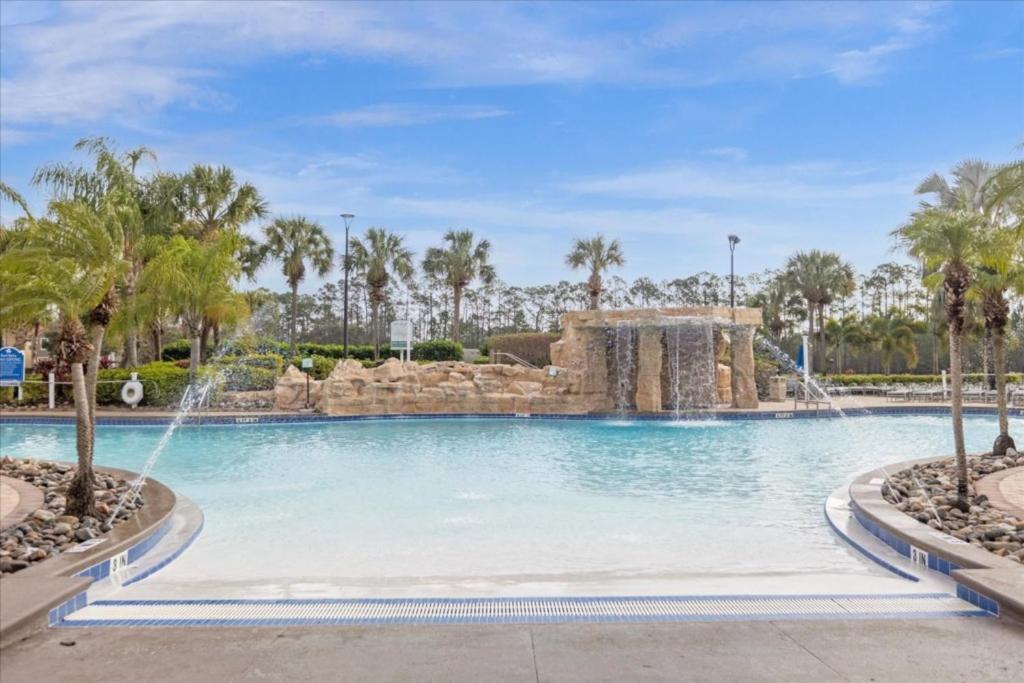 5 Bedrooms - 4 Bathrooms - Paradise Palms 2979 Bp - Housity