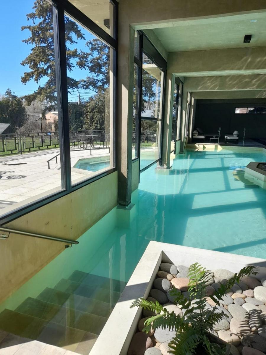 Los Robles Suites - Housity
