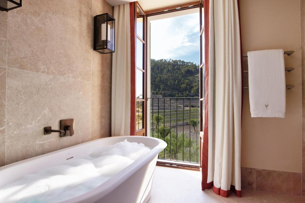 Un baño de Son Bunyola Resort and Villas