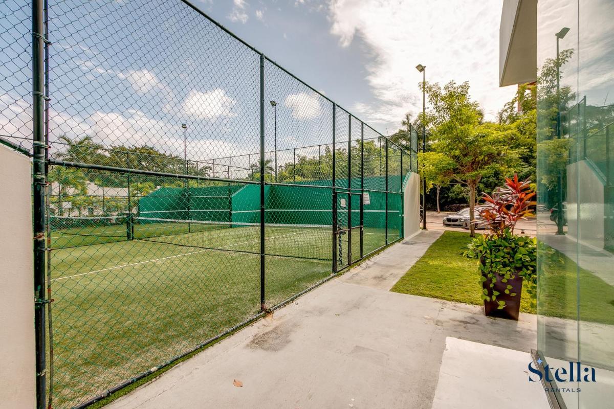 Golfers' Paradise at Nick Price Residences! - Housity
