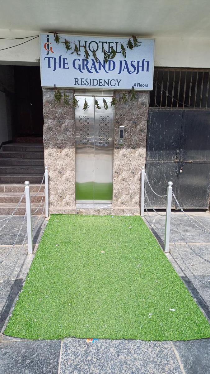 Hotel The Grand Jashi Residency - Housity