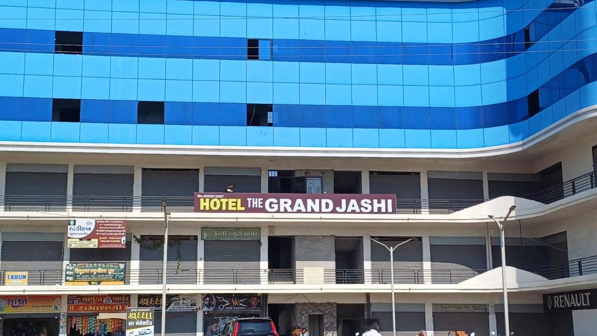 Hotel The Grand Jashi Residency - Housity