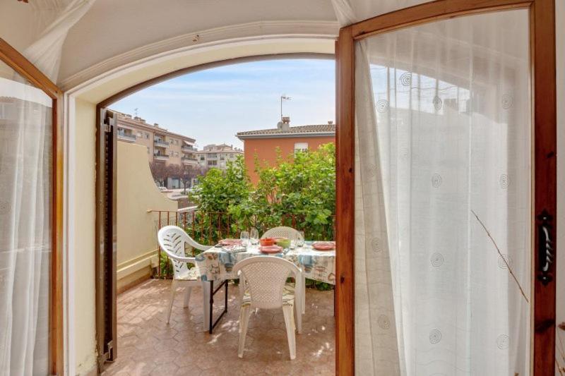 Gran casa per a families a 5 minuts de la platja - Housity