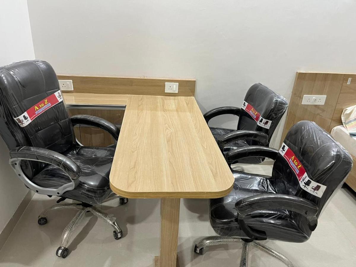 Gaur City Centre - Housity