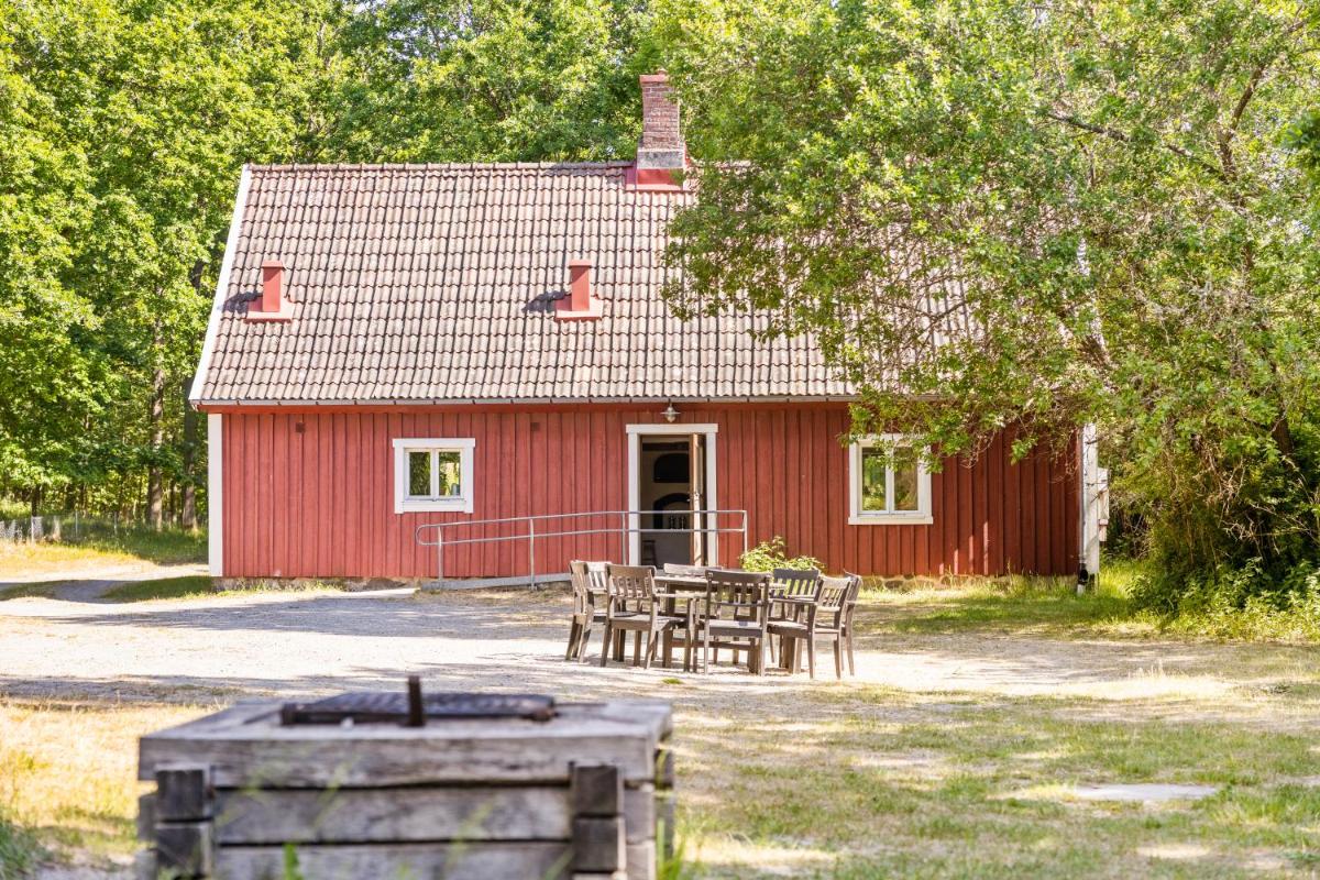 Orehus - Country side cottage with garden - Housity