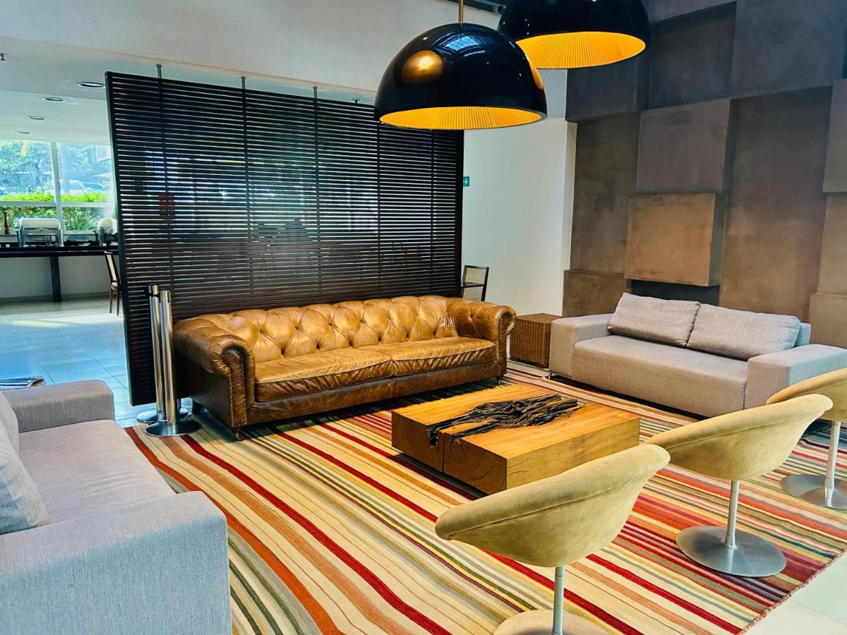 Naoum Hotel - Housity