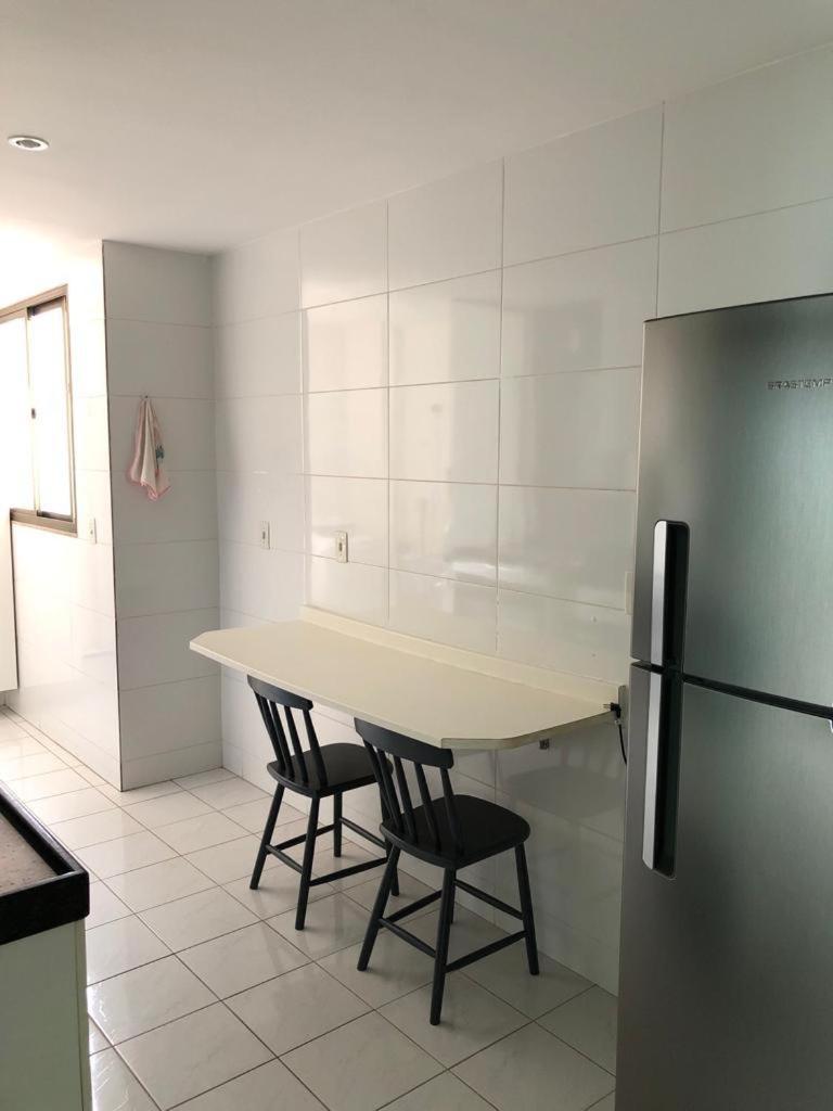 Apartamento para temporada na Praia do Morro - ED GRAAL - Housity