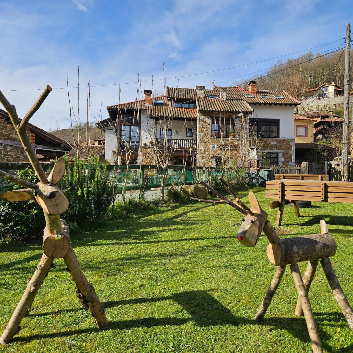 Apartamentos Rurales El Collaín de Campiellos - Housity