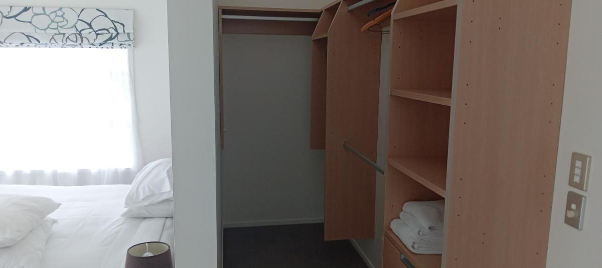 Carters by the Sea Beachside Studio Apartments - Housity