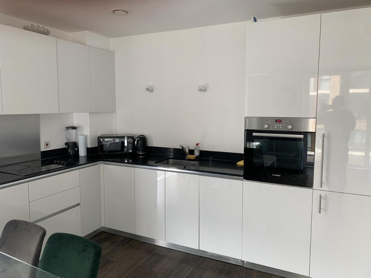 2 bedroom 2 bath 1 ensuite in Roya Asenal beautiful views & parking - Housity